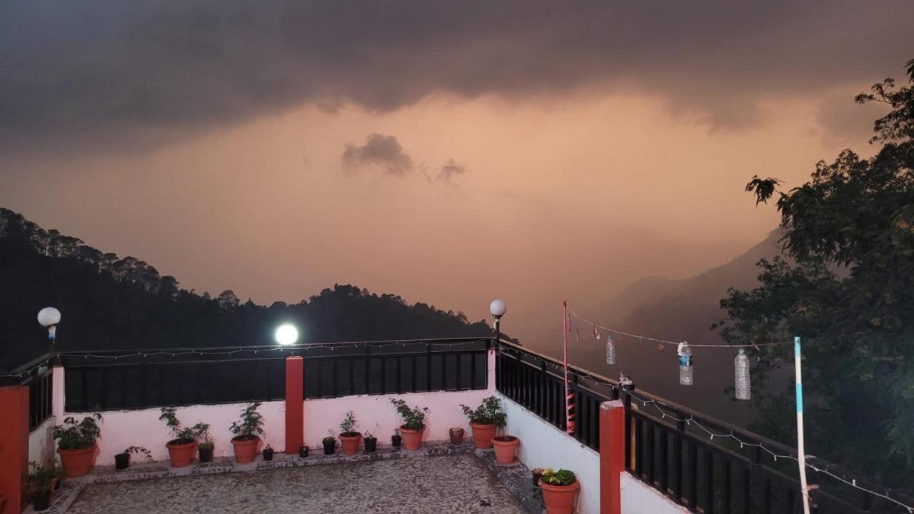 Sh Sunset Resort Nainital Buitenkant foto